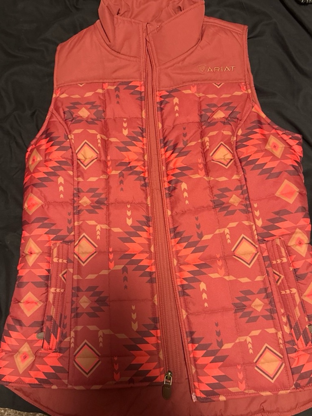 Red Ariat vest. Worn like once. In very good condition